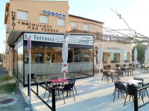  Hostal Mas Ferrer  Корнелья-Дель-Терри